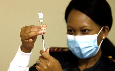 Despite supply and administration challenges, South Africa’s vaccine roll-out can succeed