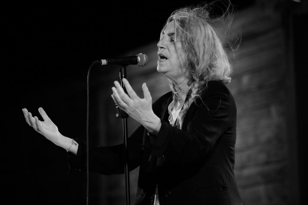  Patti Smith performs onstage at Pappy & Harriet's on August 31, 2021 in Pioneertown, California.