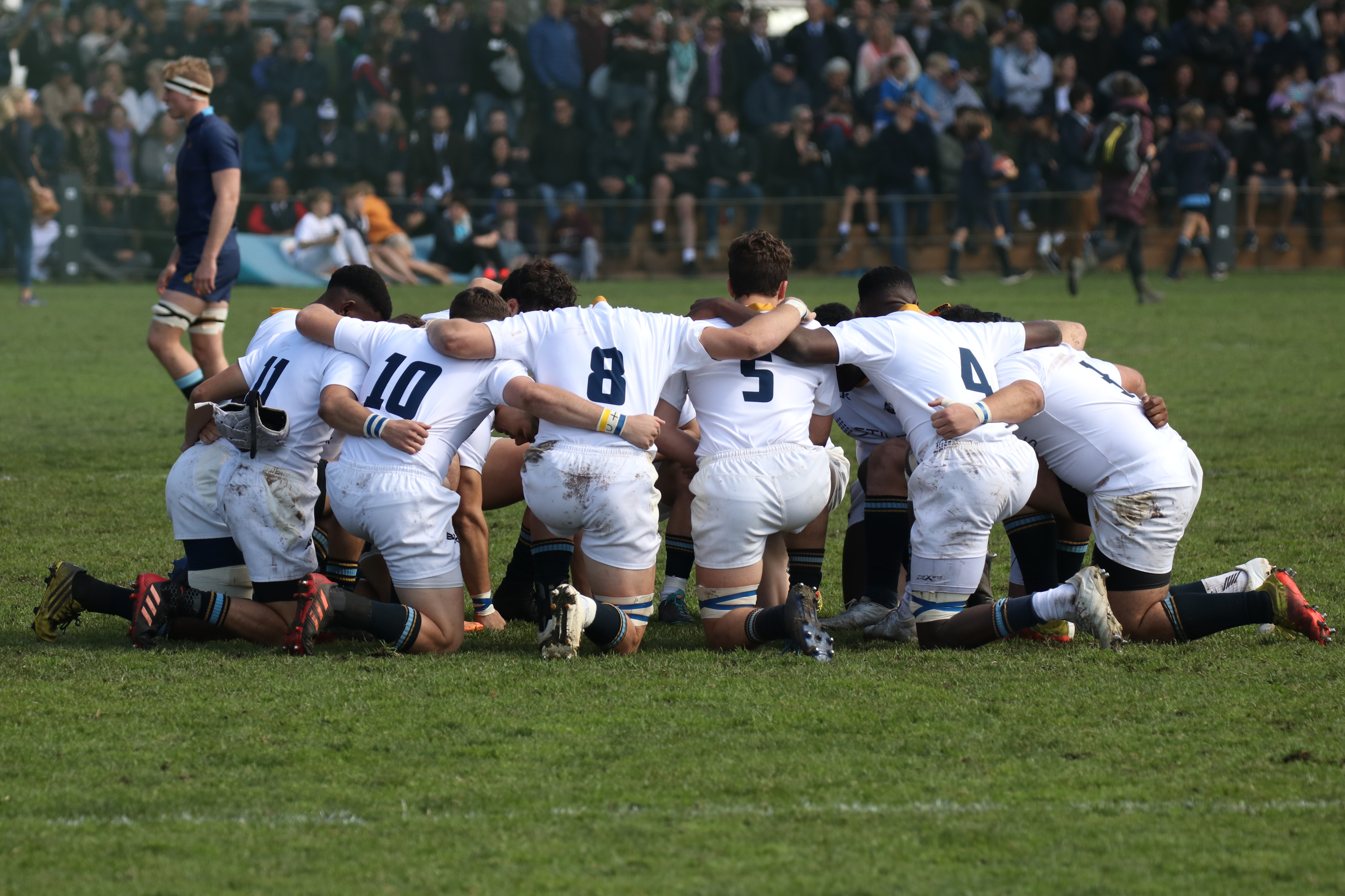 Rondebosch Boys First XV gather in a huddle