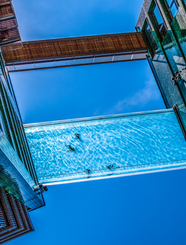 'Mind the Gap'. This building in London provides a novel way of crossing the gap – if you don’t want to use the walkway you can use the pool. © George Turnbull, United Kingdom, Shortlist, Open Competition, Architecture, 2023 Sony World Photography Awards