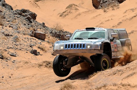 Hummer finally consents to its own death