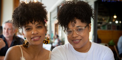 ‘Naturalistas’ cause waves in the hair industry
